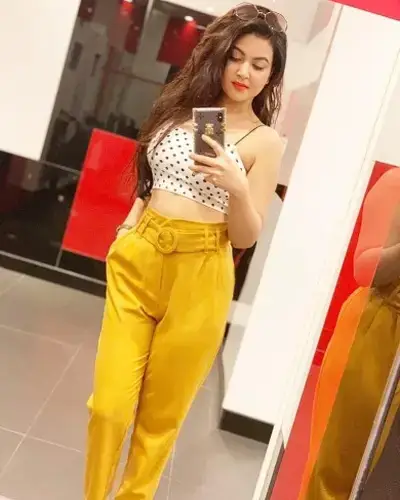Kiraoli Escort